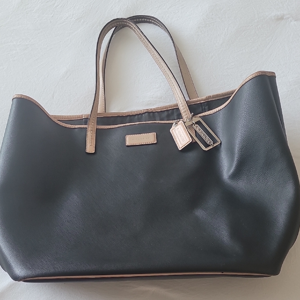 Coach Black and Tan Women's Tote Bag